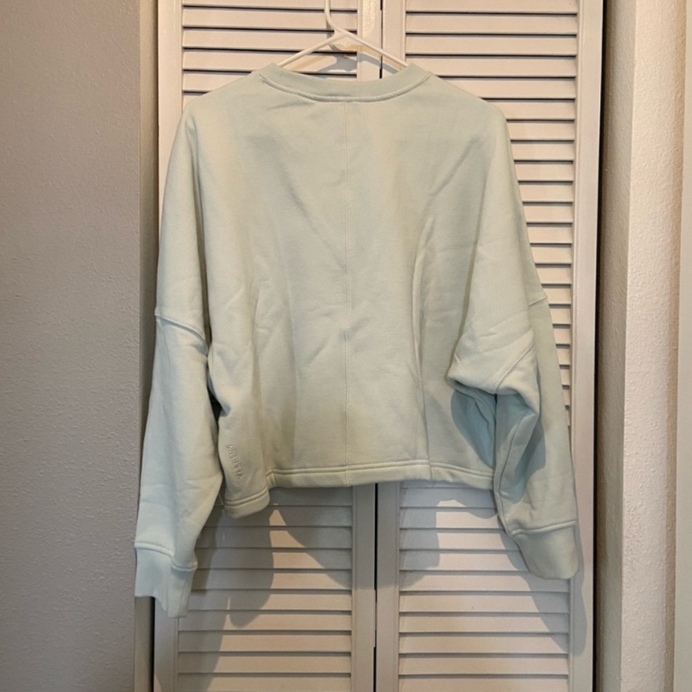 Athleta Glacier Easy Fleece Straight Cargo Pant and Easy Fleece crop. - Picture 7 of 9